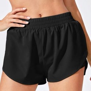Active High-Rise Tulip Hem Shorts